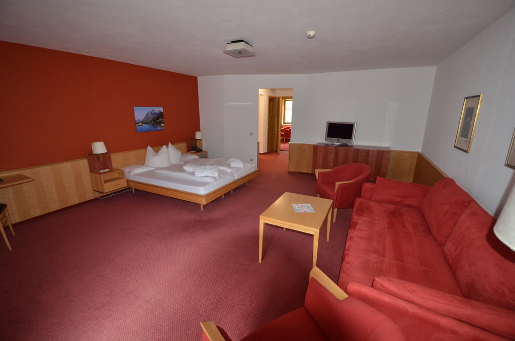 Posthotel Roessle Gaschurn Extérieur photo