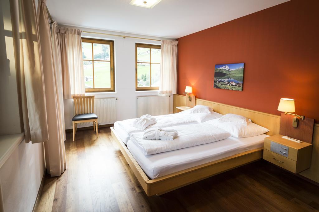 Posthotel Roessle Gaschurn Extérieur photo